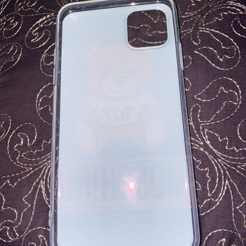 COPY - Moschino phone case - Picture 2 of 3